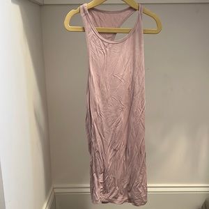 Lululemon mauve fitted tank